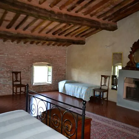 Glicine E Luna Apartament Cascina