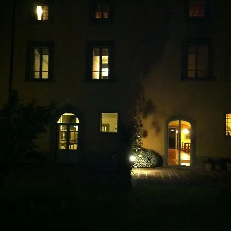 Glicine E Luna شقة كاشينا