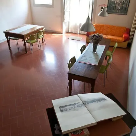 Glicine E Luna شقة